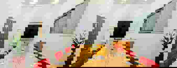 Meteor Room 1